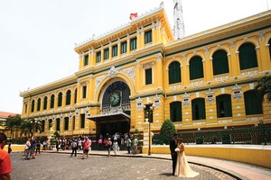 打卡推广胡志明市旅游形象 