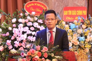 征询对党“十四大”文件草案的意见： 发挥越南文化和人民的力量