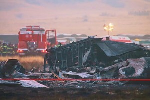 一架隸屬土耳其空軍的C-130運輸機，11月11日在回國途中於喬治亞和亞塞拜然邊界山區墜毀。（图：美聯社）