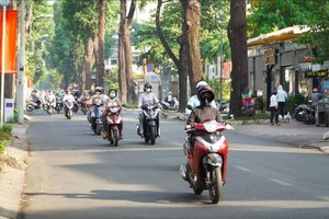 胡志明市不再微凉，清晨阳光普照。