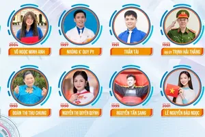  图: 共青团胡志明市市委公布12位2025年“胡志明市模范年轻公民”名单。