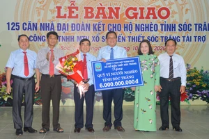 Sóc Trăng bàn giao 125 căn nhà cho hộ nghèo