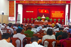 Cần Thơ tổng kết 15 năm xây dựng và phát triển văn học, nghệ thuật