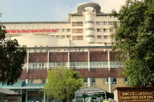 Bệnh viện Đa khoa TP Cần Thơ mua, mượn hơn 19.900 Kít xét nghiệm PCR Covid-19 do Công ty Việt Á sản xuất