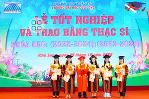 Trường Đại học Cửu Long trao bằng tốt nghiệp thạc sĩ năm 2025