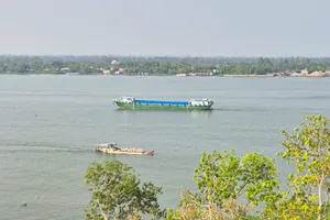 Nhiều khó khăn, thách thức trong xây dựng trung tâm logistics vùng ĐBSCL