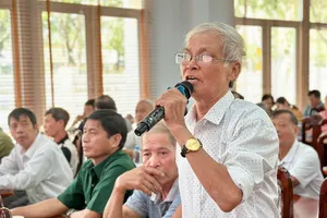 Cử tri quan tâm đến thủ tục đất đai, giao thông, môi trường ở nông thôn