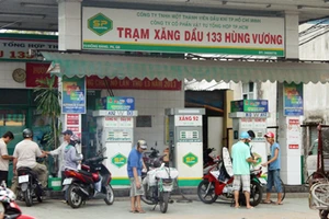 Cửa hàng xăng dầu trên địa bàn TPHCM vẫn hoạt động bình thường và cam kết đảm bảo nguồn cung. Ảnh: LẠC PHONG