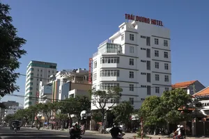 Khách sạn Thái Dương, nơi 2 người bị mắc kẹt trong thang máy vì mất điện 