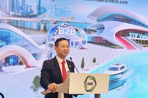 越南驻新加坡大使陈福英。