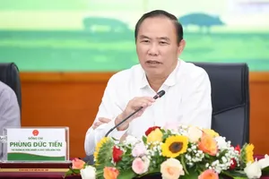 农业与环境部副部长冯德进发表。