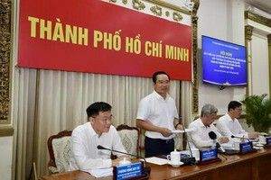 阮文得同志致开幕词。