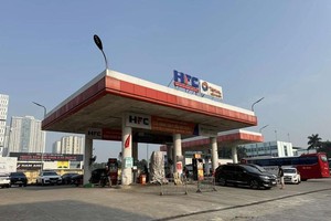 9月21日上午，加油站已恢复运营。