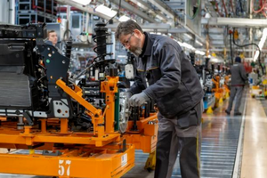 美国对欧盟15%汽车关税生效。