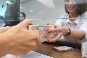 居民存款创历史新高近7750万亿元