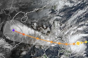 11月3日上午6时30分，台风中心的卫星图像（图：Z.E）。