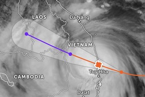 11月6日晚上6时30分台风中心位置的卫星照片。图：Z.E
