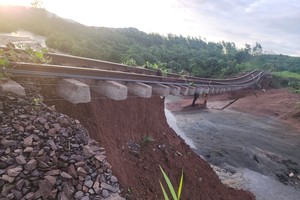 受13号台风影响，北-南铁路线严重受损。