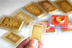 11月26日上午，越南国内金片卖出价挂牌在1亿5030万元。