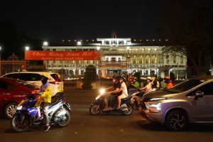 2026新年气氛弥漫胡志明市街头。