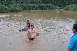 Rủ nhau tắm sông, 2 anh em đuối nước thương tâm