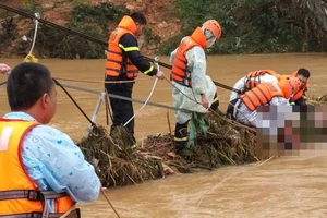 Tìm thấy thi thể nữ du khách còn lại bị lũ cuốn khi tham quan Vườn quốc gia Bidoup - Núi Bà