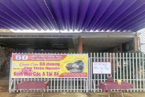 Quán cơm “0” đồng tiếp sức lái xe đường dài giữa mùa dịch