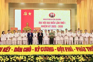 Các đại biểu tham dự đại hội