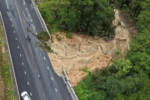 Lâm Đồng: Phân luồng đường đèo Prenn và đèo Khánh Lê để khắc phục sạt lở