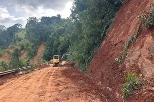 Lâm Đồng: Giới hạn phương tiện qua đèo Gia Bắc vì sạt lở
