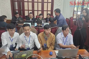 Các đội tuyển tham gia thi phát hiện và vá lỗ hổng, phòng thủ hệ thống an ninh mạng