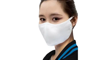 Vinatex họp báo ra mắt khẩu trang “chống lây nhiễm virus khi nói chuyện“