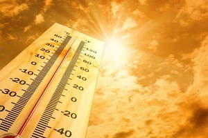 Nắng nóng lan rộng, nhiệt độ ở Trung bộ lên gần 40°C