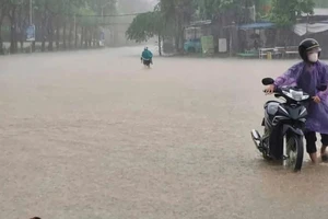 Nguyên nhân mưa lịch sử ở Hà Nội