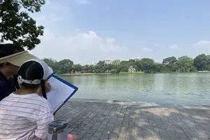 Miền Bắc nắng nóng, miền Nam sắp mưa "từ sáng tới tối"
