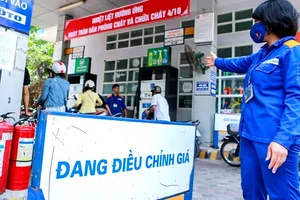 Điều chỉnh giá bán xăng dầu