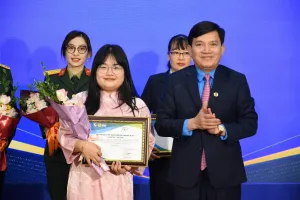 Trao giải Cuộc thi viết “Vòng tay Công đoàn” lần V