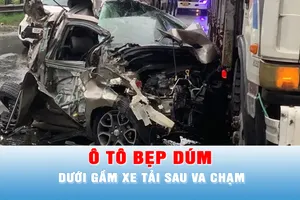 Podcast bản tin trưa 8-11: Ô tô bẹp dúm dưới gầm xe tải sau va chạm, tài xế thoát chết kỳ diệu