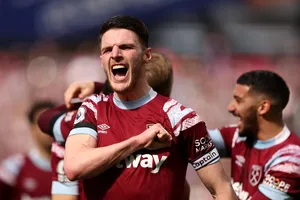 Cuộc săn lùng và đổi chổ của các tiền vệ