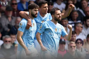 Man City lại vượt lên: Cuộc đua thực sự hay chỉ là ảo ảnh được duy trì khéo léo?