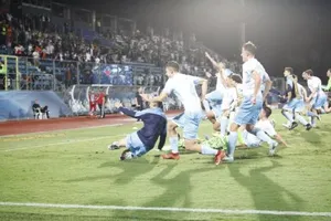 Làm thế nào để đội tệ nhất thế giới có được chiến thắng đầu tiên sau 20 năm