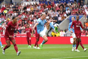 Khác biệt: Man City phụ thuộc vào Haaland - Liverpool chia đều gánh nặng ghi bàn