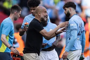 Pep Guardiola dọa từ chức nếu Man.City không thu gọn đội hình