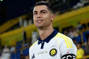 Ronaldo ghi bàn liên tục nhưng vẫn trắng tay danh hiệu