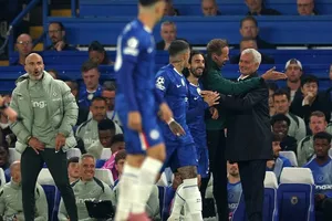 Chelsea đánh bại Benfica, nhưng Maresca chưa "thắng" được Mourinho!