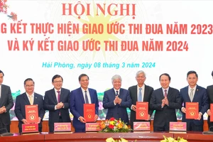 Lãnh đạo 5 thành phố trực thuộc Trung ương ký kết giao ước thi đua. Ảnh: https://haiphong.gov.vn