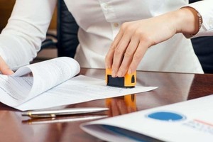 公证定金合同会带来很多优点。