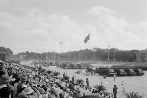 1975年9月2日清晨的巴亭广场。图自越通社 