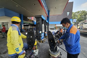 成品油价格自9月18日下午3时起每公升上涨40至230元。 