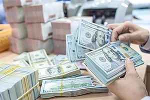 9月22日上午越南国内各家商业银行美元价格略增
